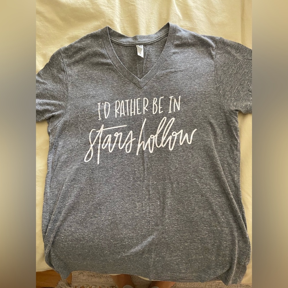 Girlmore Girls Stars Hallow tshirt